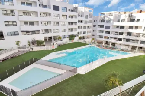 Apartamento en Zona Avenida de Andalucía