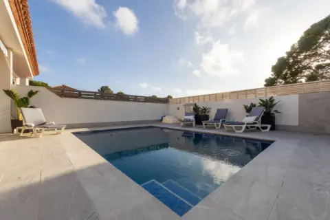 Casa adosada en Avinguda de Cadis, 87