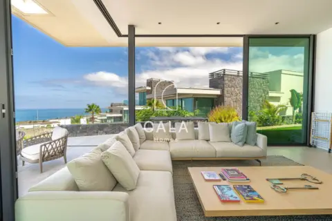 Chalet en calle Josefina de La Torre