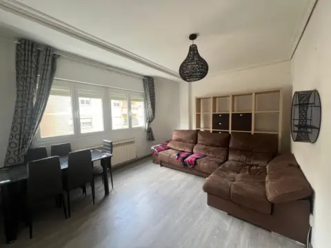 Piso en Portillejo-Valdegastea