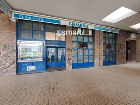 Local comercial en calle de Fernández Ladreda, 5