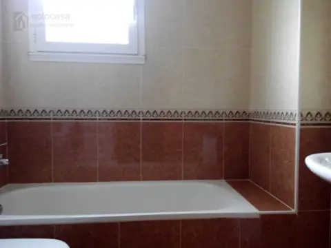 Casa adosada en calle de Rabel