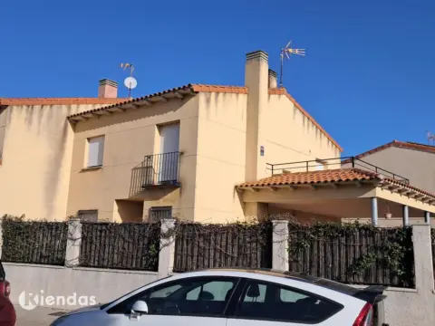 Casa adosada en Horche