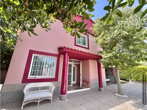 Chalet en Playa Dheliòpolis