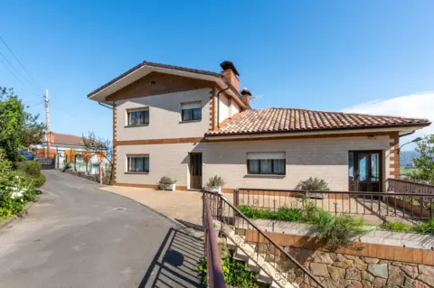 Casa en calle Cs Cuyences, nº 259