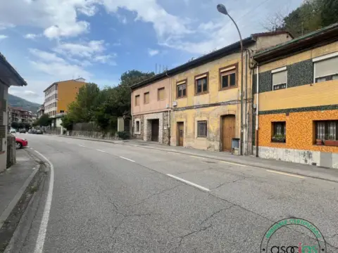 Casa en Avenida de Rioseco, 21