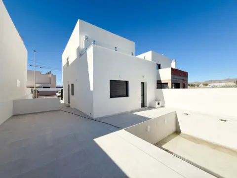 Casa en Venta en Calarreona-Las Lomas