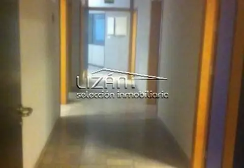 Local comercial en calle de Jerónimo Ibrán