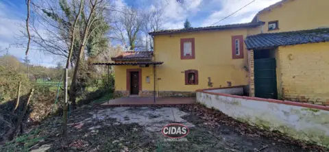 Casa en San Claudio-Trubia-Las Caldas