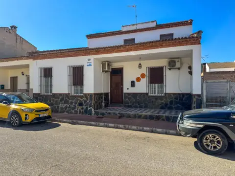 Casa adosada en Humilladero