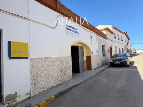 Nave industrial en Los Hinojosos