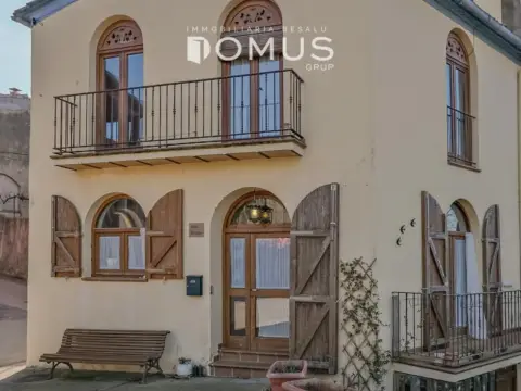 Casa en Carrer d'Olot