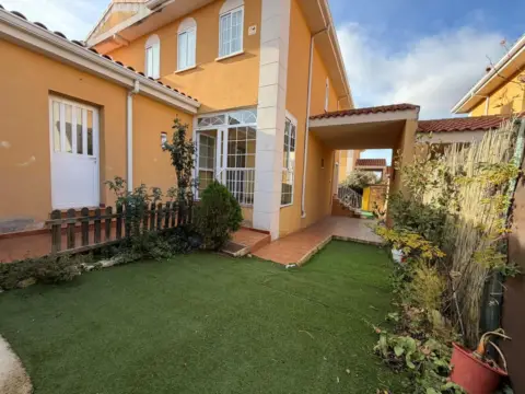 Casa pareada en Torrejón del Rey