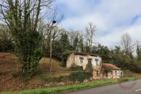 Casa en calle Lg. La Piñera, nº 20