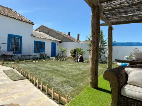 Casa en Espinosa de los Caballeros