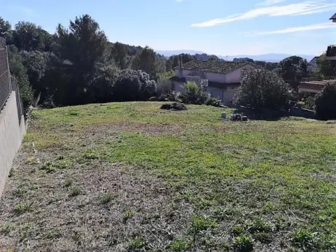 Terreno en Urbanizaciones