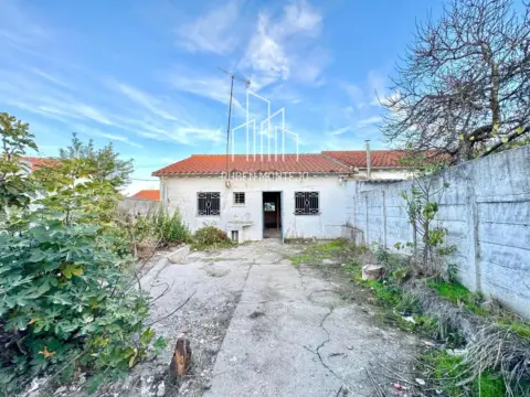 Casa pareada en calle de Gravina, 34
