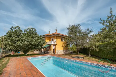 Casa en calle Al Fueyo, nº 381