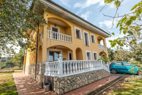 Casa en calle Al Fueyo, nº 381