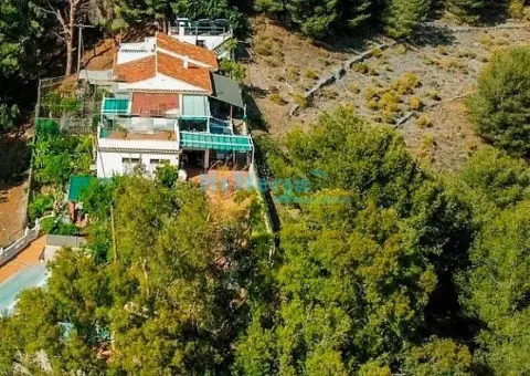 Casa en , en El Campo, Zona Rural, Zona Residencial, Cerca del Pueblo