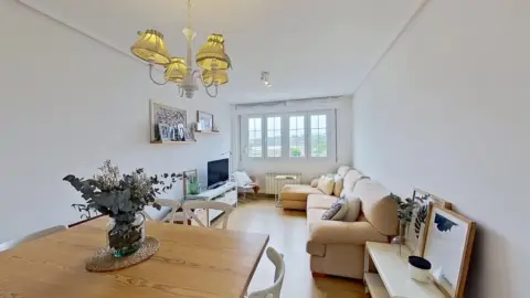 Piso en calle de la Ría Cubas