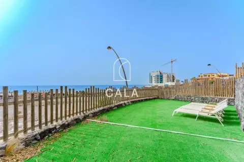 Casa adosada en calle de Las Higueras