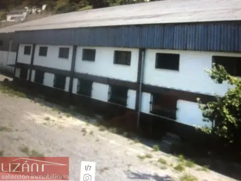 Nave industrial en Riaño-Barros