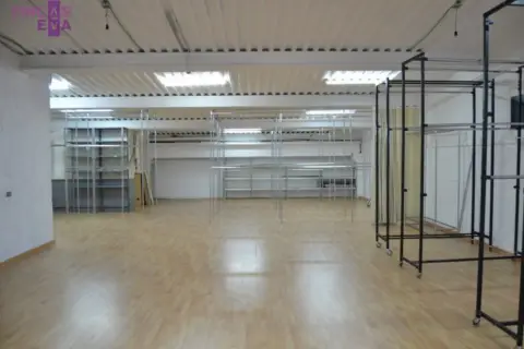 Nave industrial en Carrer d'Alemanya