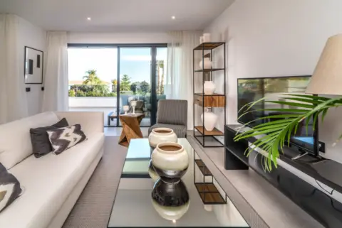 Apartamento en Altos de Estepona