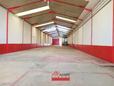 Nave industrial en calle del Circunde
