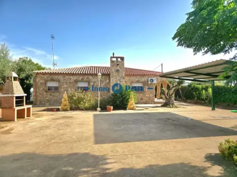 Chalet en Almendralejo