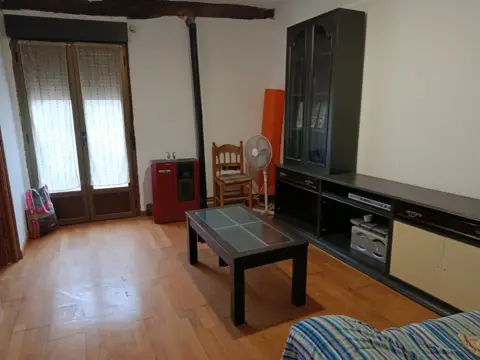 Casa en calle de Piezavecinos