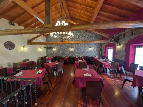 Local comercial en Avenida de la Trasmiera, 19