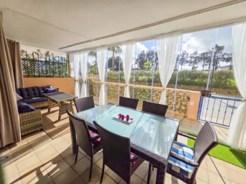 Apartamento en Urbanización El Hacho-La Duquesa Golf