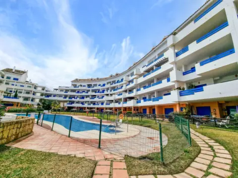 Apartamento en Urbanización El Hacho-La Duquesa Golf