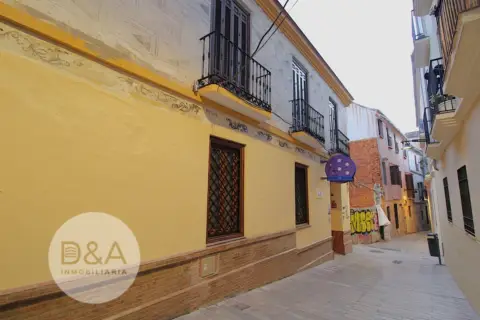 Casa en calle de Tomás de Cozar