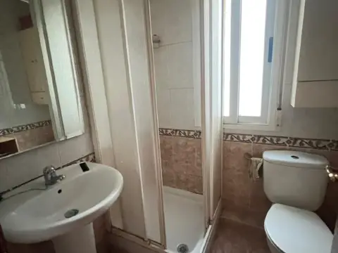 Piso en Universidad-Los Lirios