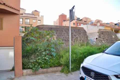 Terreno en calle de la Isa, 10