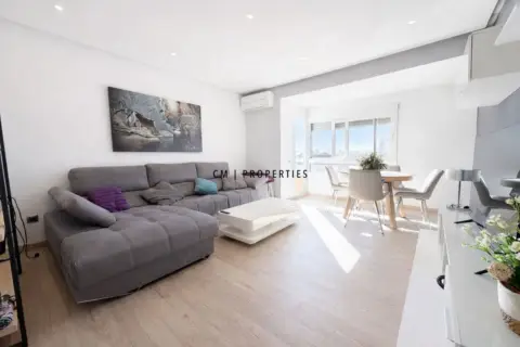 Piso en calle Valle de la Ballestera