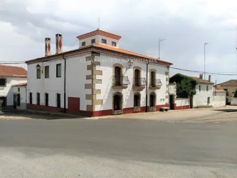 House in Olmedo de Camaces