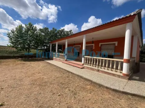 Chalet en Almendralejo