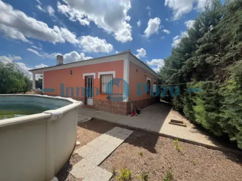 Chalet en Almendralejo