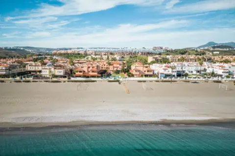 Casa adosada en Casares Costa