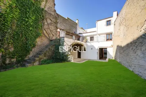 Casa en Torroella de Montgrí Poble y Áreas Rurales