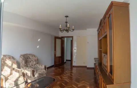 Piso en Estacion de Tren