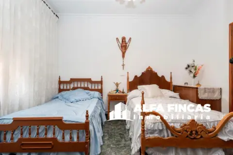 Chalet en San Clemente