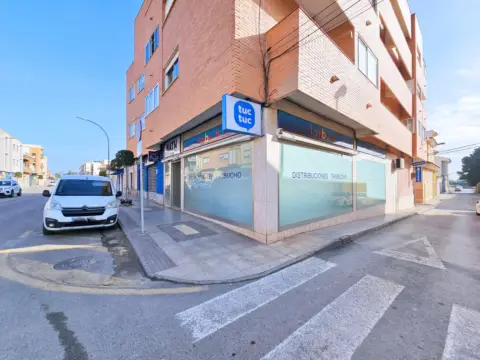 Local comercial en Los Dolores-Los Gabatos-Hispanoamérica