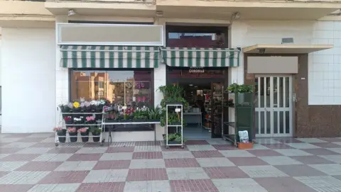 Local comercial en Plaza de Toros-Las Albarizas-La Ermita