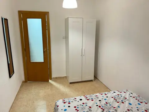 Habitación en Carrer de Lepanto