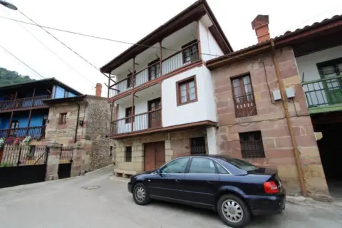 Casa en calle Villasuso, nº 48